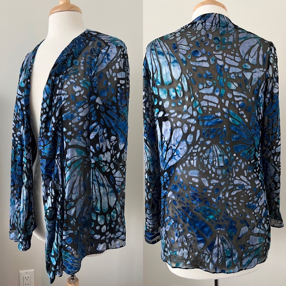 ⭐️SOLD⭐️ Chico’s Blue Crushed Velvet Silk Blend Open Front Lightweight Cardigan - Picture 3 of 4